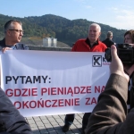 Brynkus i Ada Karcz Zielińska podczas hucpy PO z otwarciem zbiornika wodnego w Świnnej Porębie