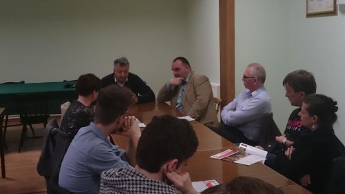 Mieszkancy na spotkaniu z posłem Brynkusem w Chrzanowie kwiecień 2016 rok