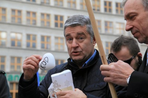 8973883-wladyslaw-frasyniuk-900-599