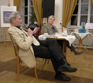 bohdan-urbankowski-i-marta-poltorak-na-spotkaniu-autorskim-w-krakowie