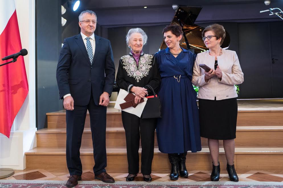 posel-prof-jozef-brynkus-maria-cieszewska-nestorka-tlumaczy-oraz-malgorzata-kupiszewska-i-maria-gudro-homicka