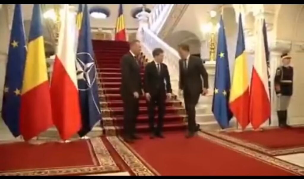 PANIKA W NEWSROOMACH! RUTTE WYSADZIŁ NARRACJĘ HEJTERÓW W POWIETRZE