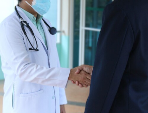 NIE&nbsp;WYLEWAJMY MEDYKÓW Z&nbsp;KĄPIELĄ czyli o&nbsp;zarobkach lekarzy