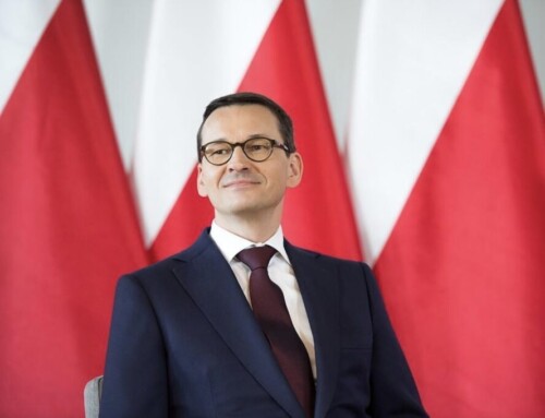 Między modernizacją a&nbsp;tożsamością – dylemat Mateusza Morawieckiego