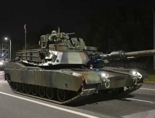 Największa defilada Wojska Polskiego jakiej dotychczas nie&nbsp;było. „Murem za&nbsp;Polskim Mundurem”