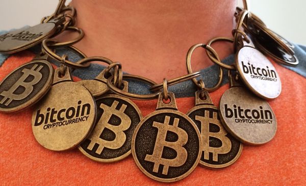 Dlaczego kryptowaluty są lepsze od gotówki?
