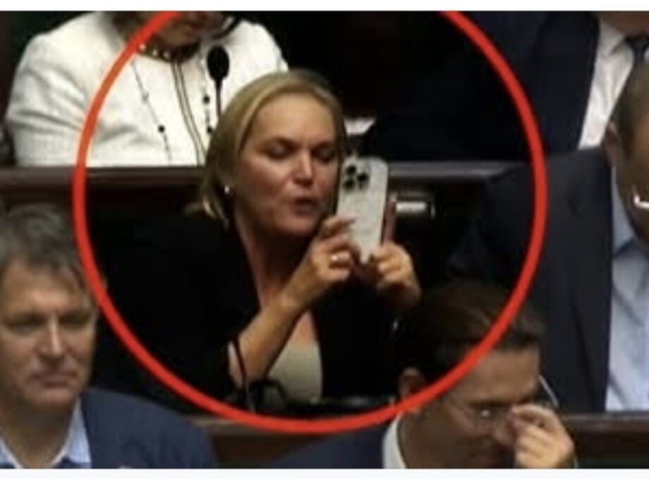 PiS ewidentnie zmierza ku ruinie, podobnie jak PO