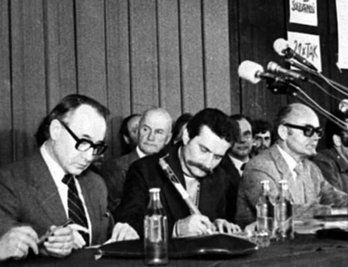 Prokuratura zrobiła z&nbsp;Wałęsy analfabetę