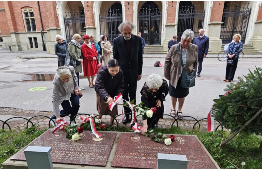 Upamiętnienie ofiar niemieckich obozów koncentracyjnych Sachsenhausen, Dachau i&nbsp;Ravensbrück
