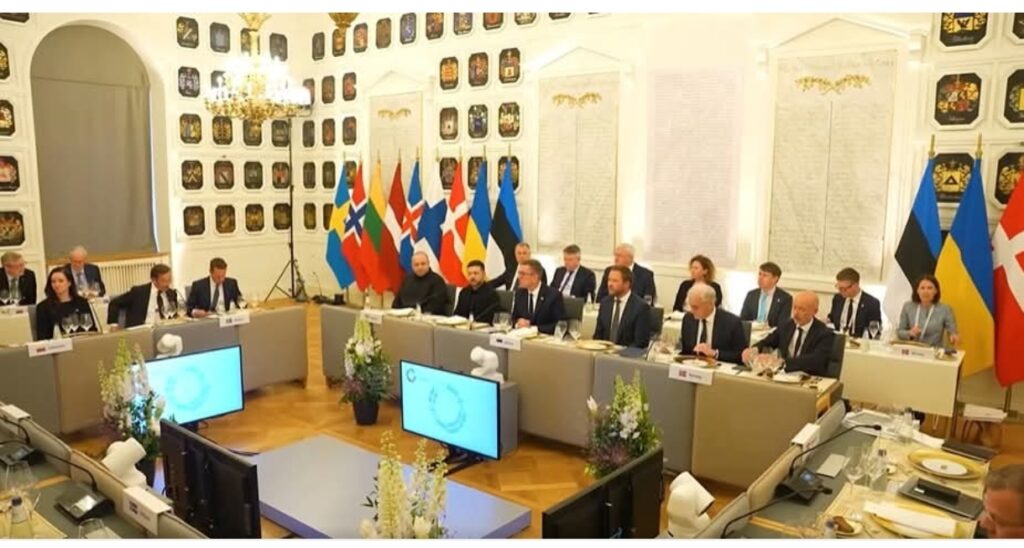 Świat nie&nbsp;czeka… idzie dalej